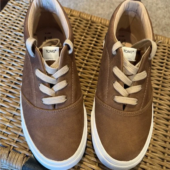 TOMS Fenix Mid-Top Sneakers - Picture 4 of 6